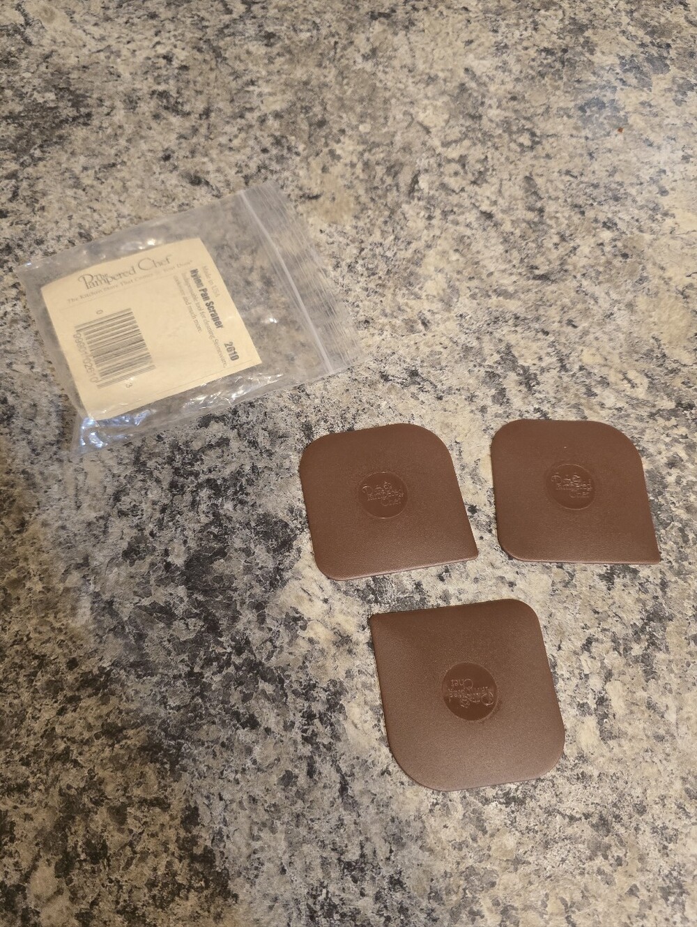 Vintage Pampered Chef #2610 Nylon Pan Scraper Set of 3 Brown With Instructions